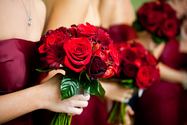 white and red rose bouquets for weddings
