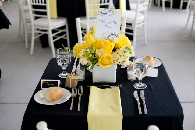 Loudoun Weddings, Leesburg Florist, Holly Chapple Flowers, yellow flowers, Merriweather Manor