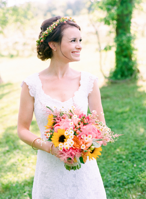 bluemont vineyard wedding, flowers by holly chapple
