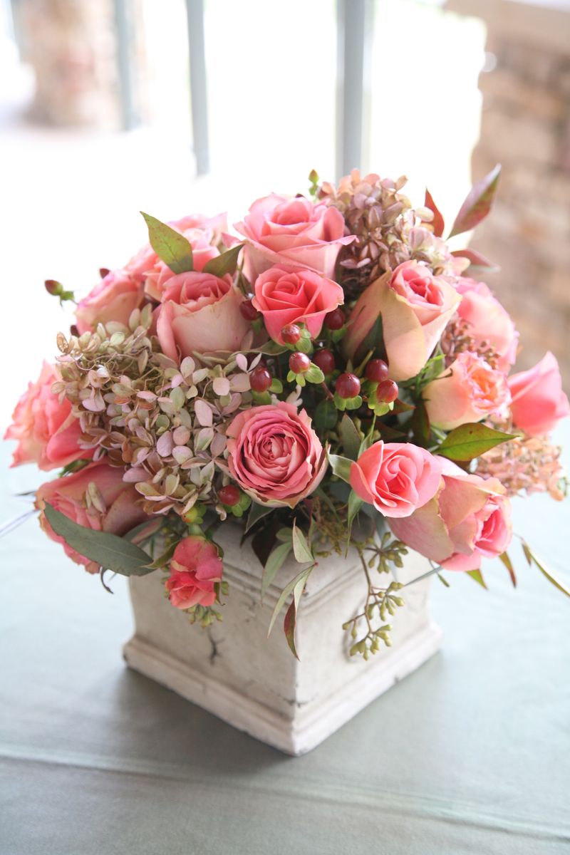 Hydrangea, pink roses, berry