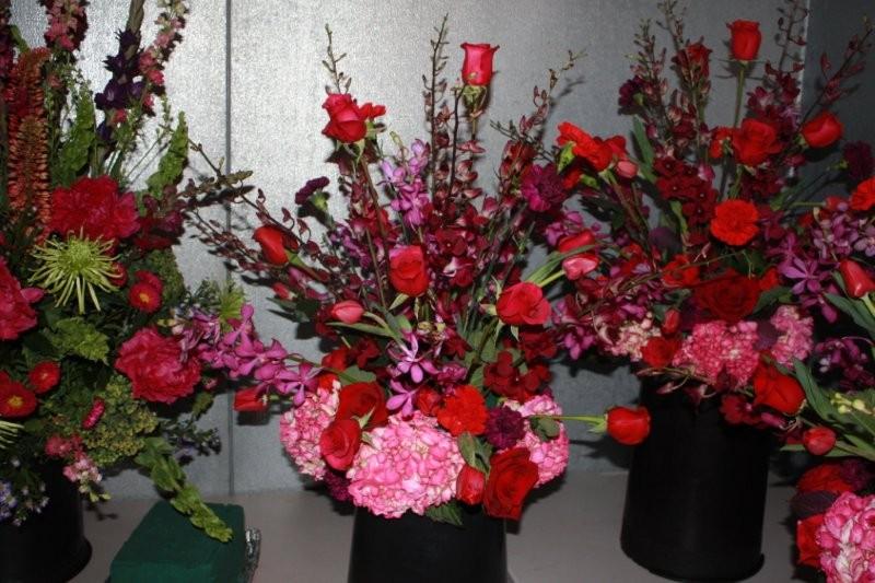 roses, orchids, tulips, mum, gladiolas, peonies