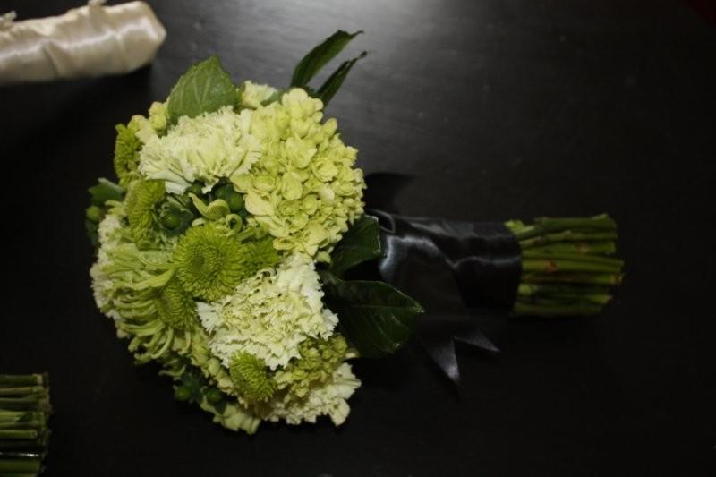 green carnations, hydrangea, mums, hypericum berries