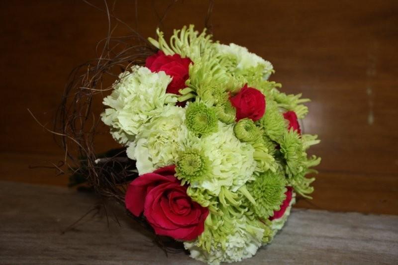 green button Mums,  hot pink Roses, green Carnations, green Spider Mums, angel vine