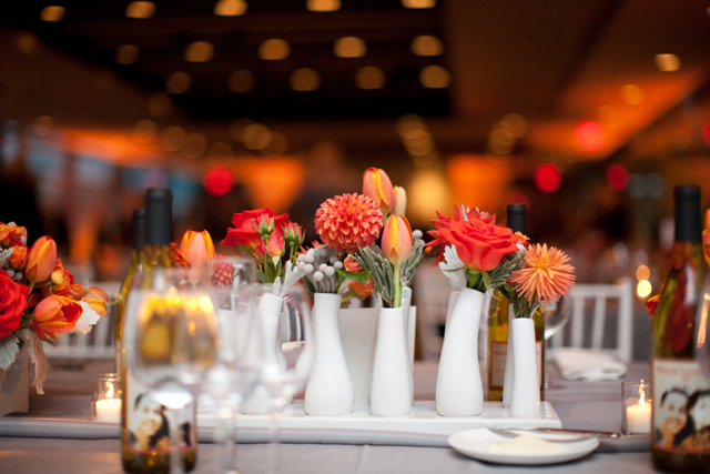 newseum, white callas, contemporary wedding flowers