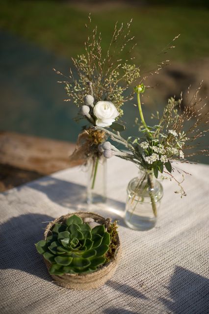 white wedding flowers, rustic wedding flowers, holly heider chapple flowers, marriott ranch