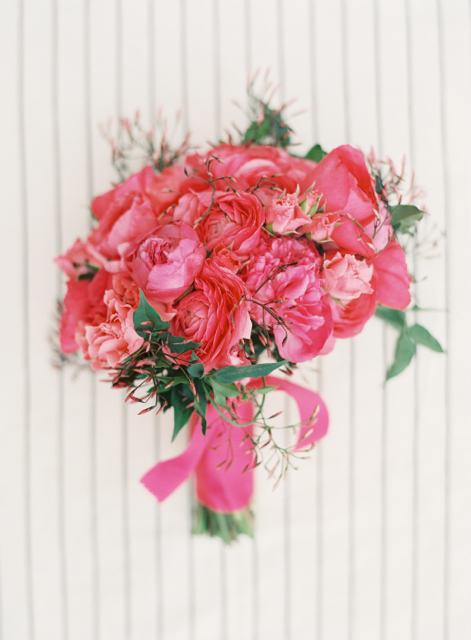 pink cabbage roses, bridal bouquet, pink ranunculus, 