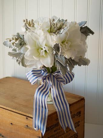 white amaryllis bouquet blue stripe Midori ribbon Chapel Designers Aluuring Blooms