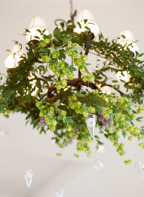 flower chandeliers, hanging flower arrangements